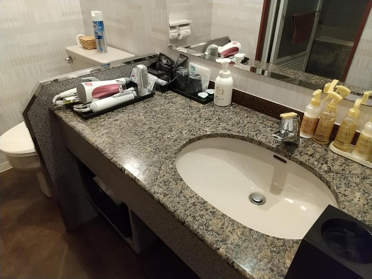 אוסקה Hotel Beni East (Adults Only) מראה חיצוני תמונה