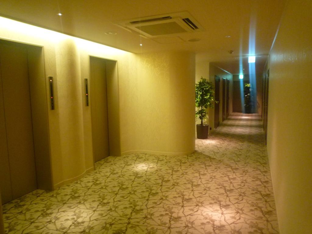אוסקה Hotel Beni East (Adults Only) מראה חיצוני תמונה
